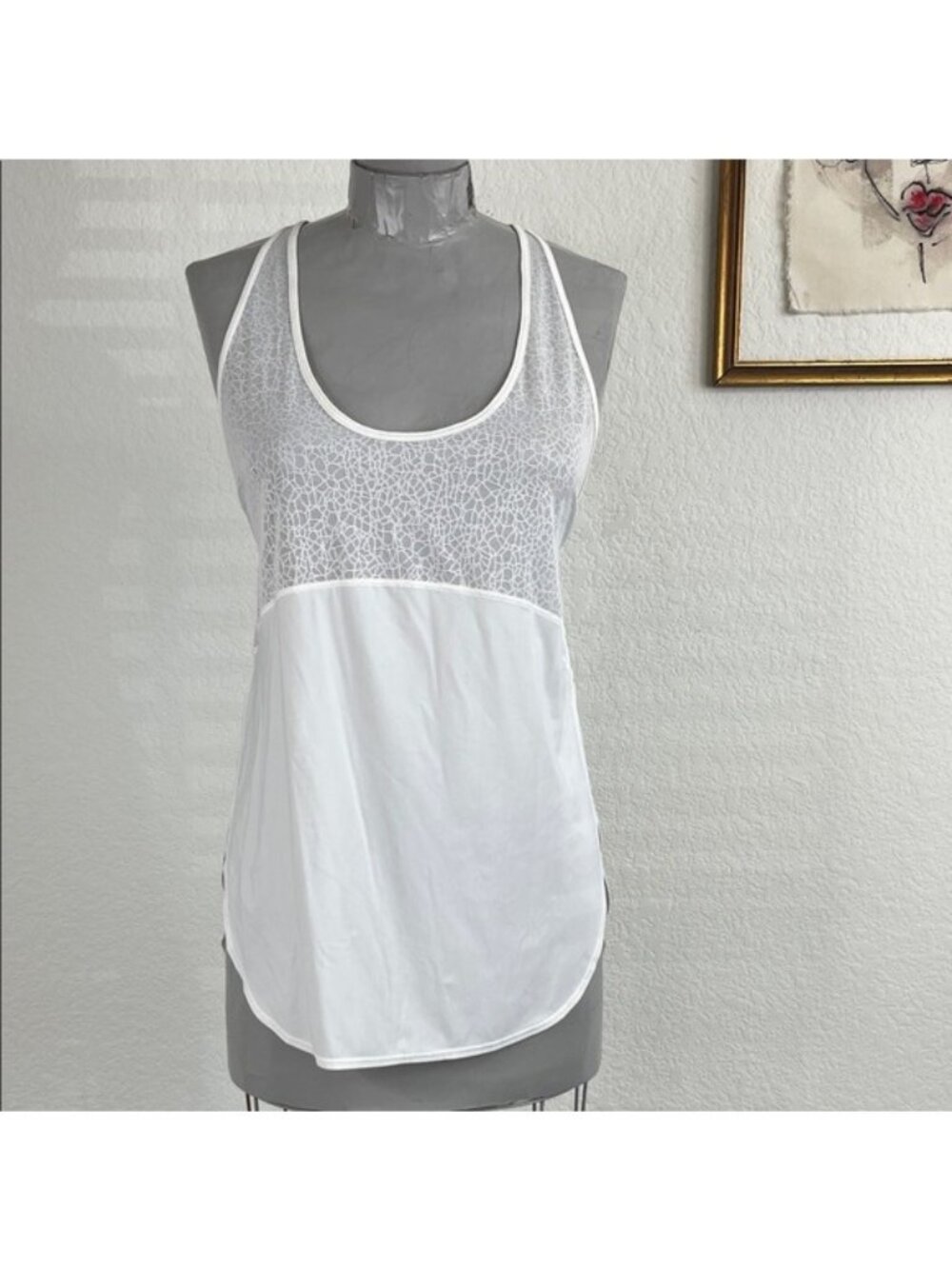 Lululemon Twist & Train Tank White (First Release) Sheer Racer Back Curved Hem S